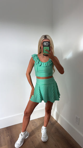 On the Green Gingham Set